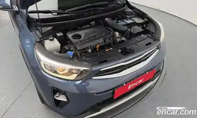 Kia Stonic 2017 1.6 гидро в Москве № 2051323, миниатюра 6