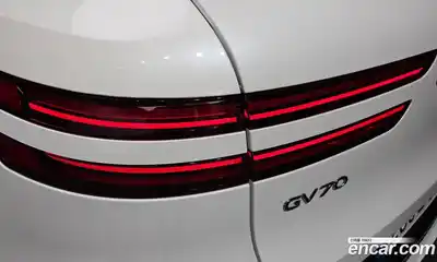 Genesis GV70 2023 2.5 гидро в Москве № 2051525, миниатюра 9