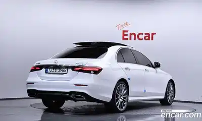 Mercedes-Benz E-Class 2021 2.0 гидро в Москве № 2051989, миниатюра 2