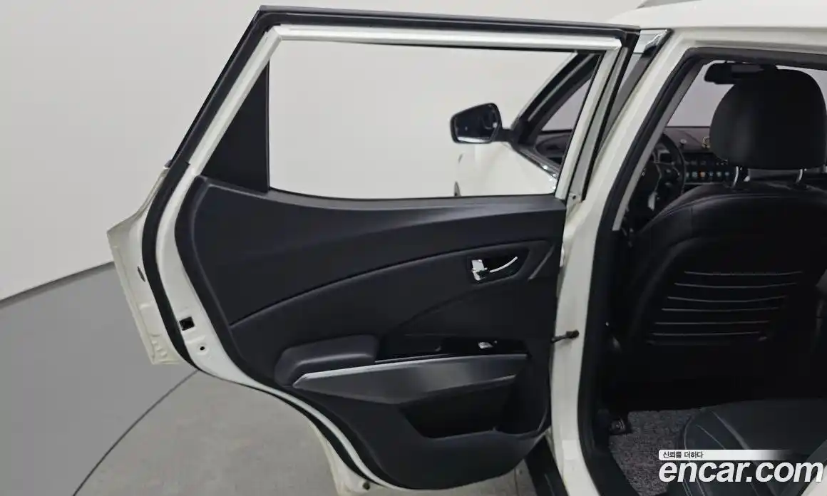 SsangYong TIBOLI 2018 1.6 гидро в Москве № 2052132, фото 14