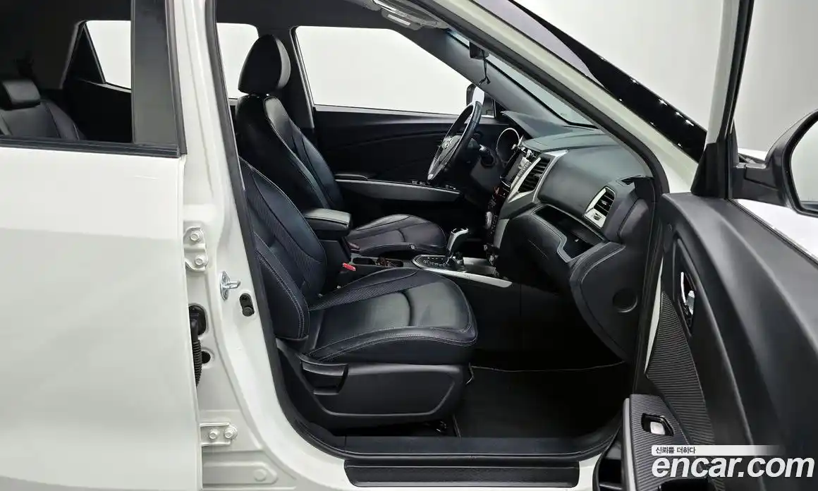 SsangYong TIBOLI 2016 1.6 гидро в Москве № 2052431, фото 16