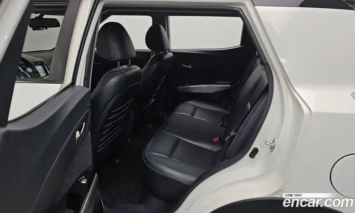 SsangYong TIBOLI 2016 1.6 гидро в Москве № 2052643, фото 12
