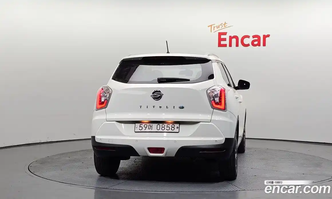 SsangYong TIBOLI 2016 1.6 гидро в Москве № 2052643, фото 4