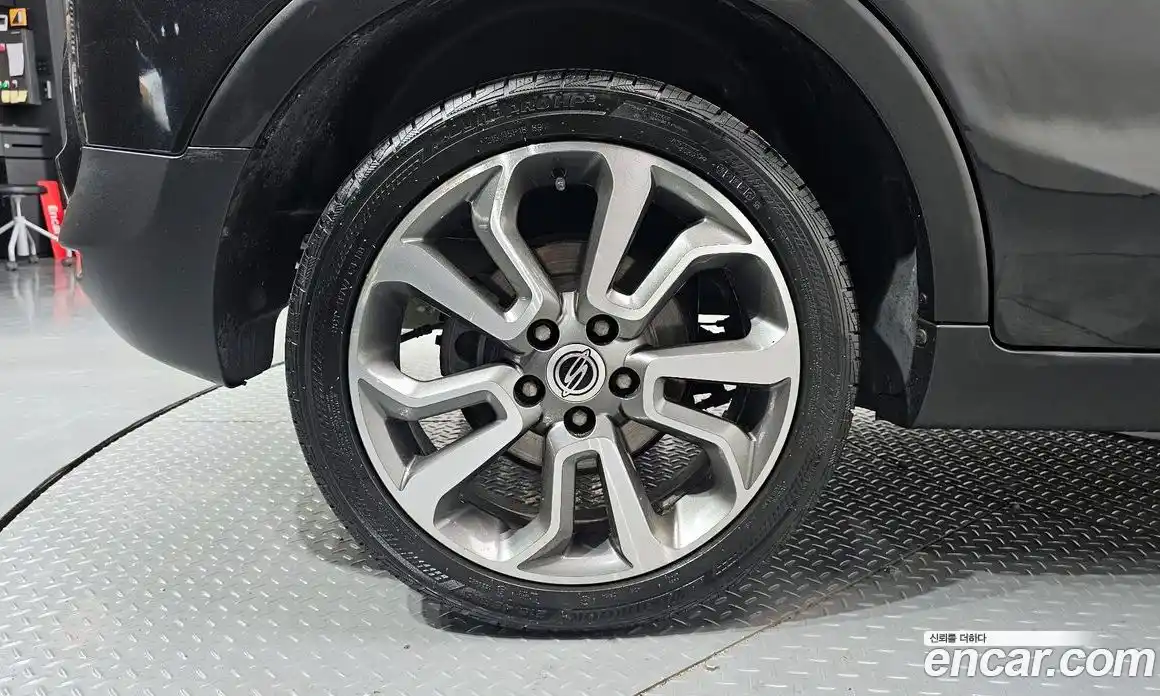SsangYong TIBOLI 2016 1.6 гидро в Москве № 2052736, фото 5