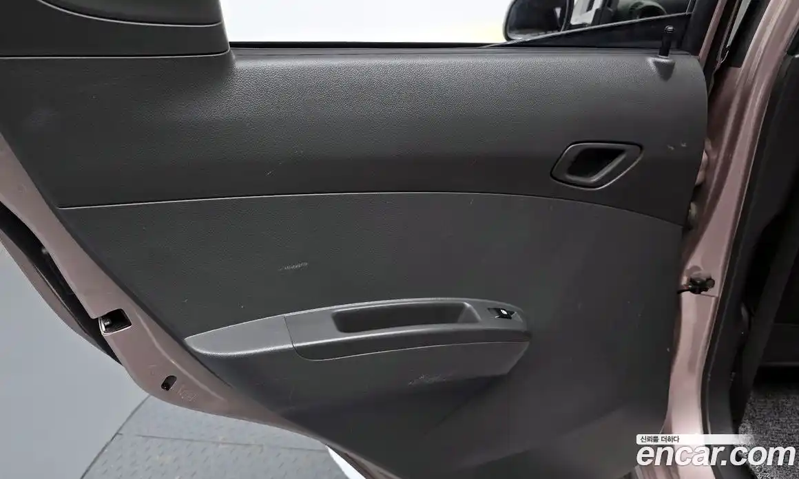 Chevrolet Spark 2011 1.0 гидро в Москве № 2053101, фото 14