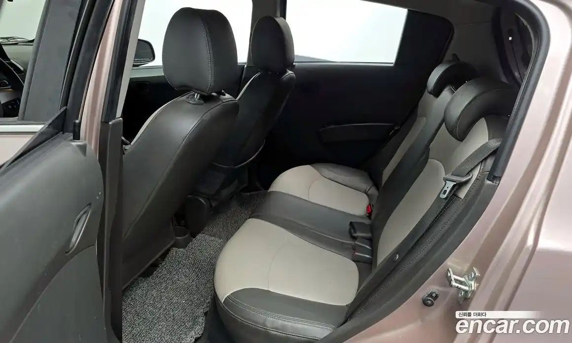 Chevrolet Spark 2011 1.0 гидро в Москве № 2053101, фото 15