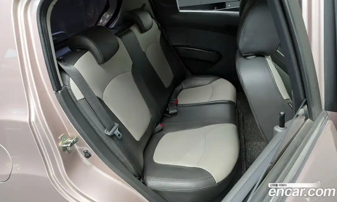 Chevrolet Spark 2011 1.0 гидро в Москве № 2053101, фото 17