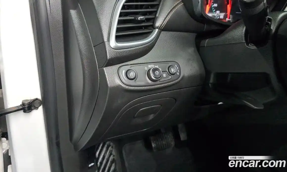 Chevrolet Trax 2018 1.4 гидро в Москве № 2053148, фото 25