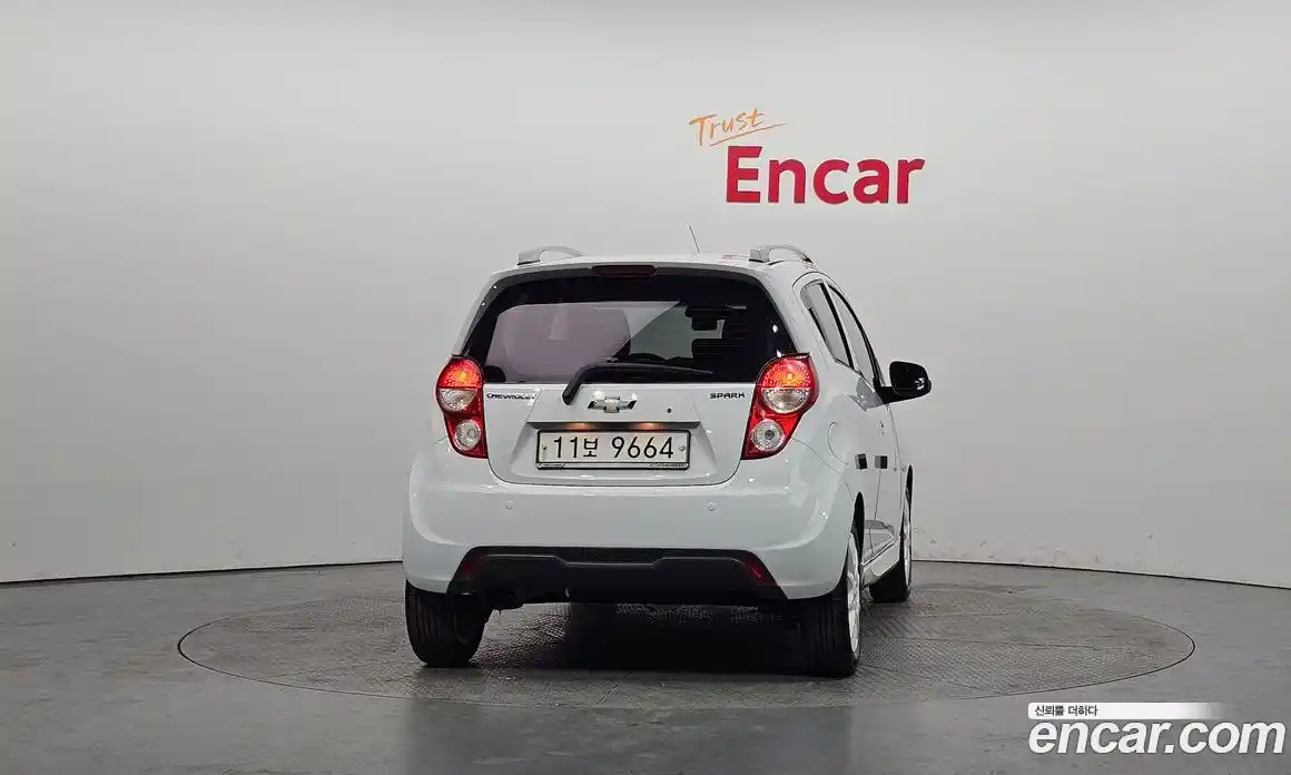 Chevrolet Spark 2015 1.0 гидро в Москве № 2053432, фото 4