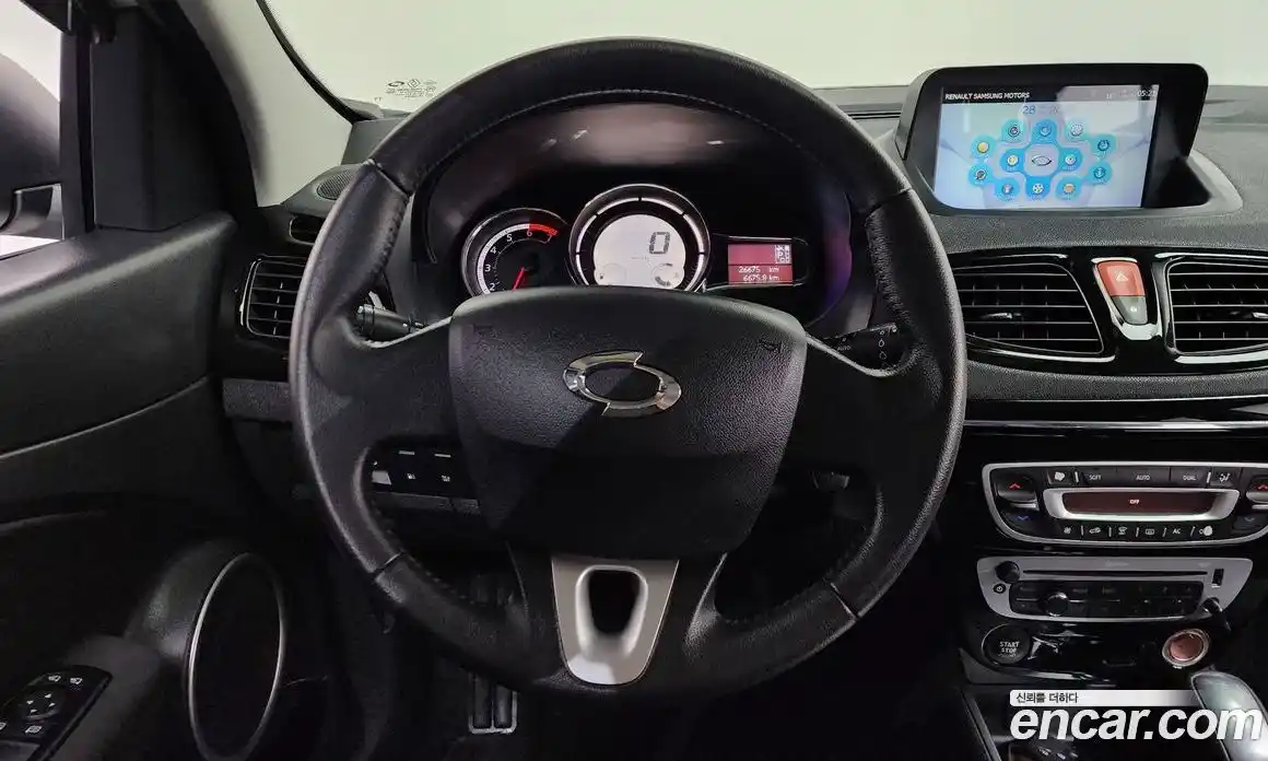 Renault SM3 2015 1.6 гидро в Москве № 2053879, фото 19