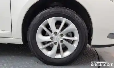 Renault SM3 2015 1.6 гидро в Москве № 2053879, миниатюра 7