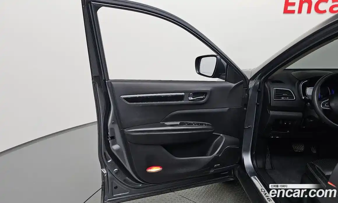 Renault QM6 2018 2.0 гидро в Москве № 2053938, фото 14