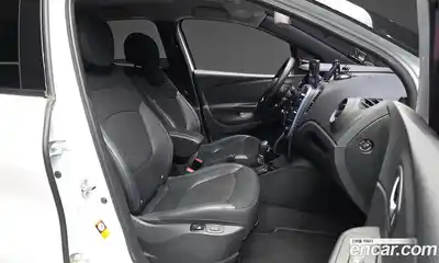 Renault QM3 2017 1.5 гидро в Москве № 2053958, миниатюра 11