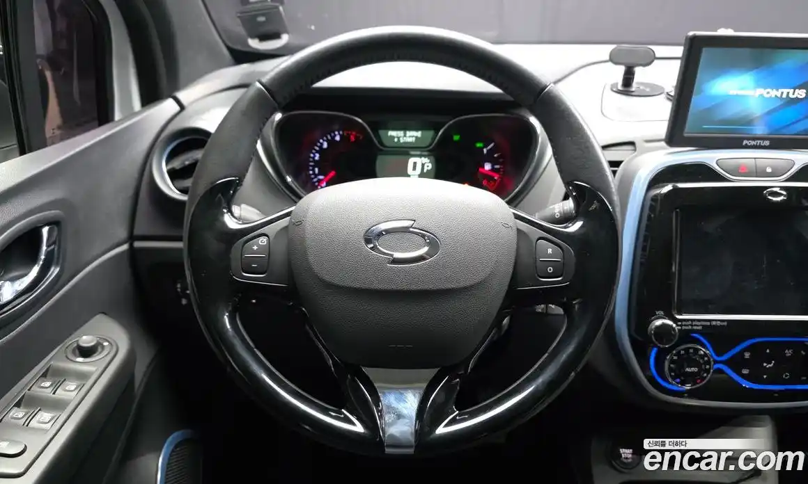 Renault QM3 2017 1.5 гидро в Москве № 2053958, фото 13
