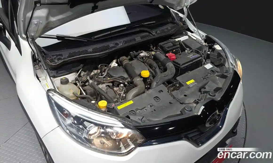 Renault QM3 2017 1.5 гидро в Москве № 2053958, фото 6