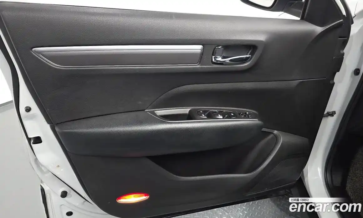 Renault QM6 2017 2.0 гидро в Москве № 2054052, фото 14