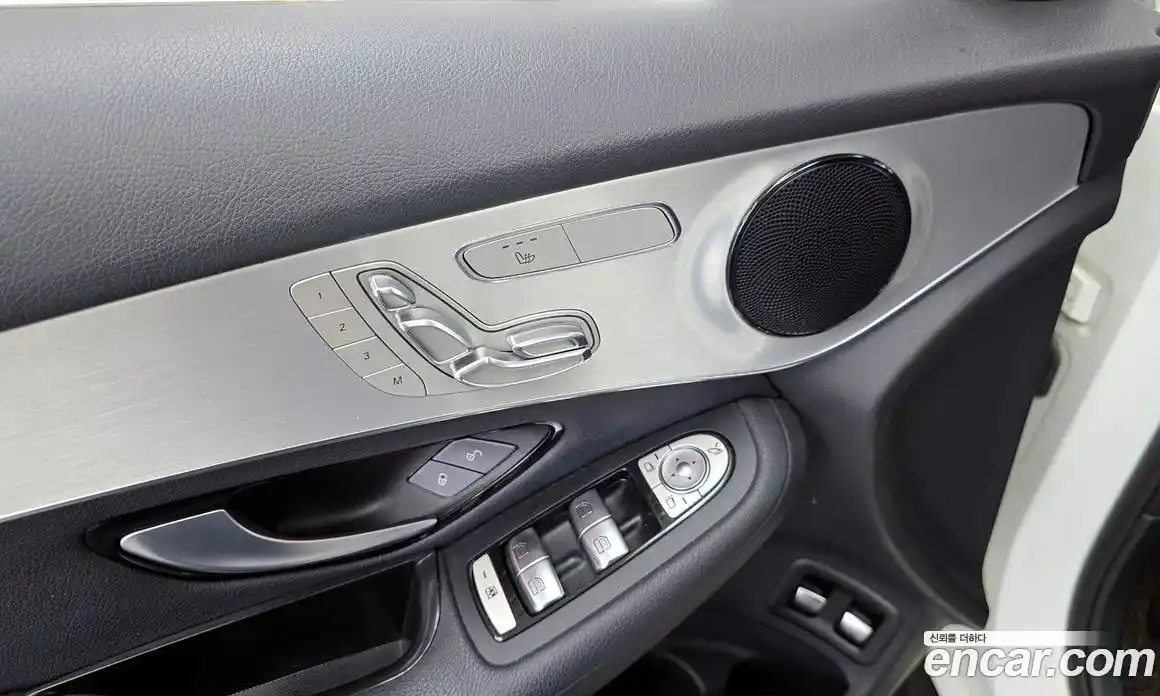 Mercedes-Benz GLC-Class 2018 2.0 гидро в Москве № 2054513, фото 30