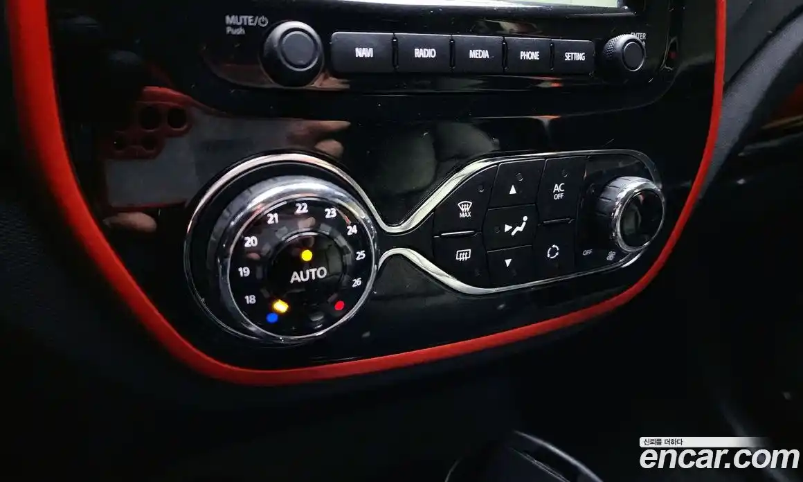 Renault QM3 2015 1.5 гидро в Москве № 2055351, фото 17