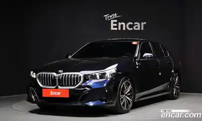 BMW 5-Series, 2025