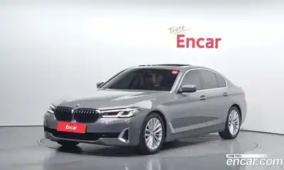 BMW 5-Series, 2022