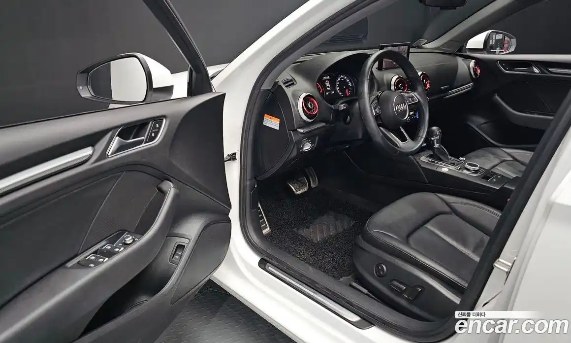 Audi A3 2018 2.0 гидро в Москве № 2056393, фото 16
