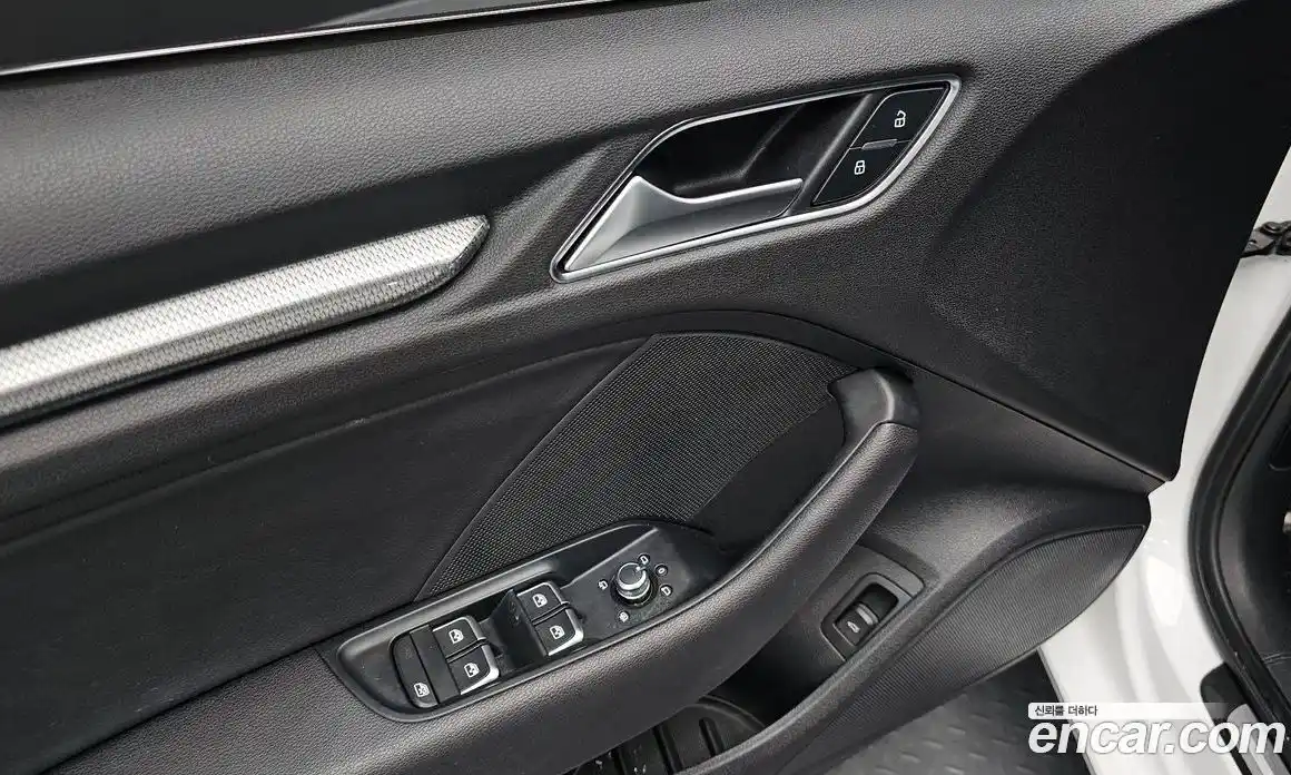 Audi A3 2018 2.0 гидро в Москве № 2056393, фото 22