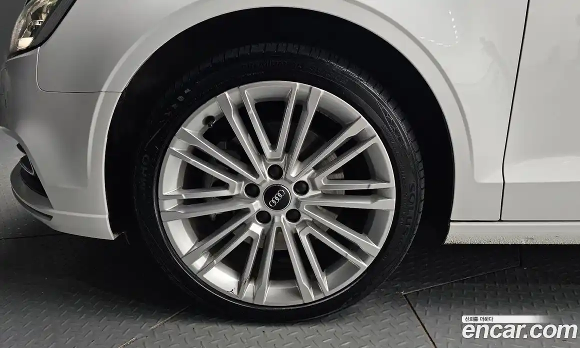 Audi A3 2018 2.0 гидро в Москве № 2056393, фото 4