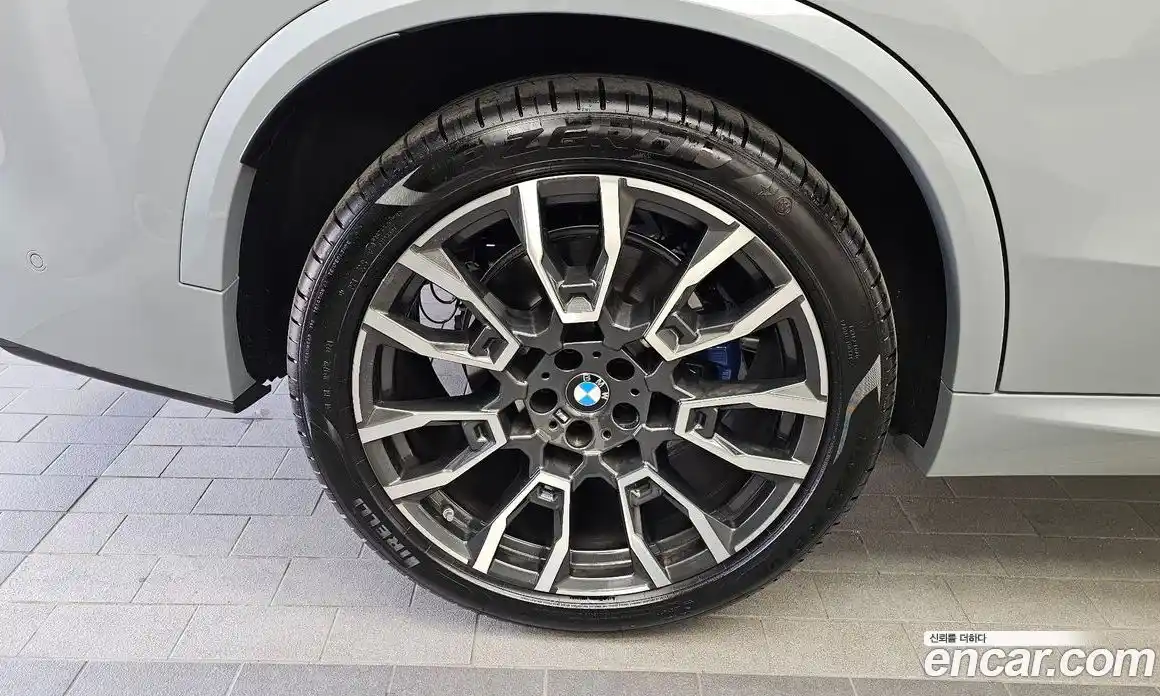BMW X5 2023 3.0 гидро в Москве № 2056509, фото 5