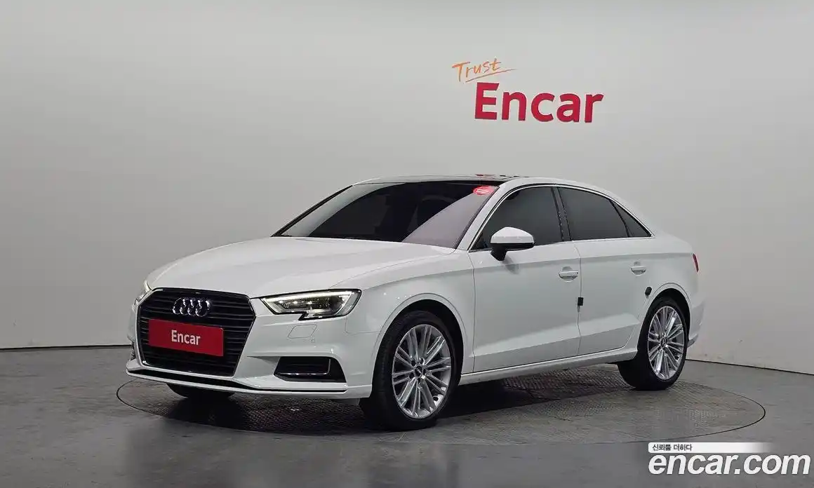 Audi A3 2018 2.0 гидро в Москве № 2057339, фото 1