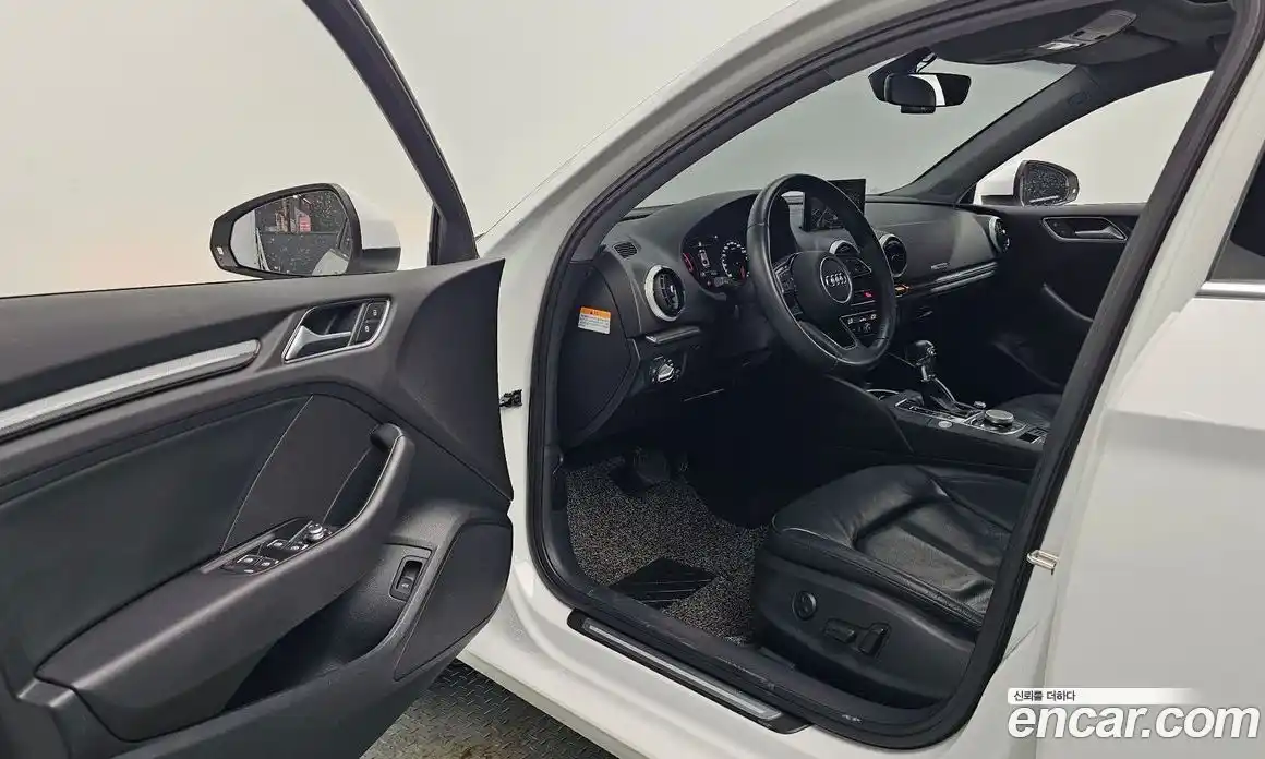 Audi A3 2018 2.0 гидро в Москве № 2057339, фото 13