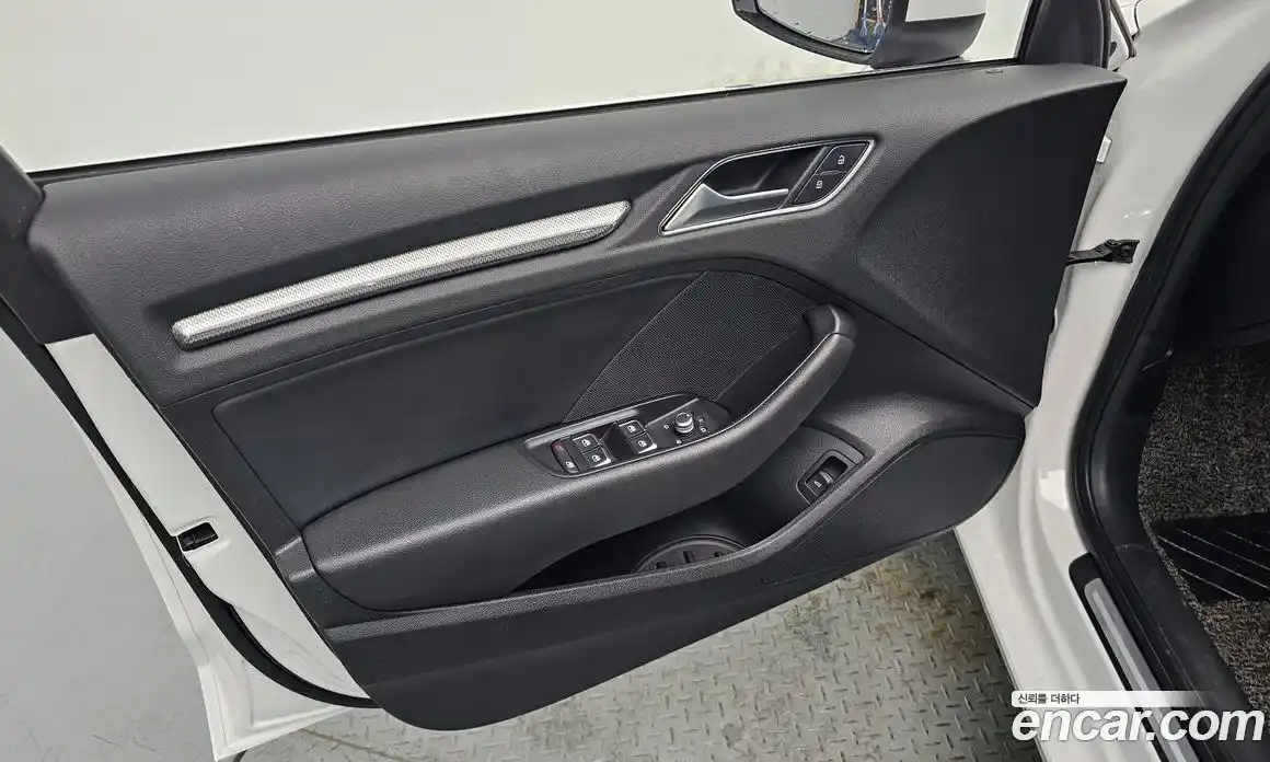 Audi A3 2018 2.0 гидро в Москве № 2057339, фото 14