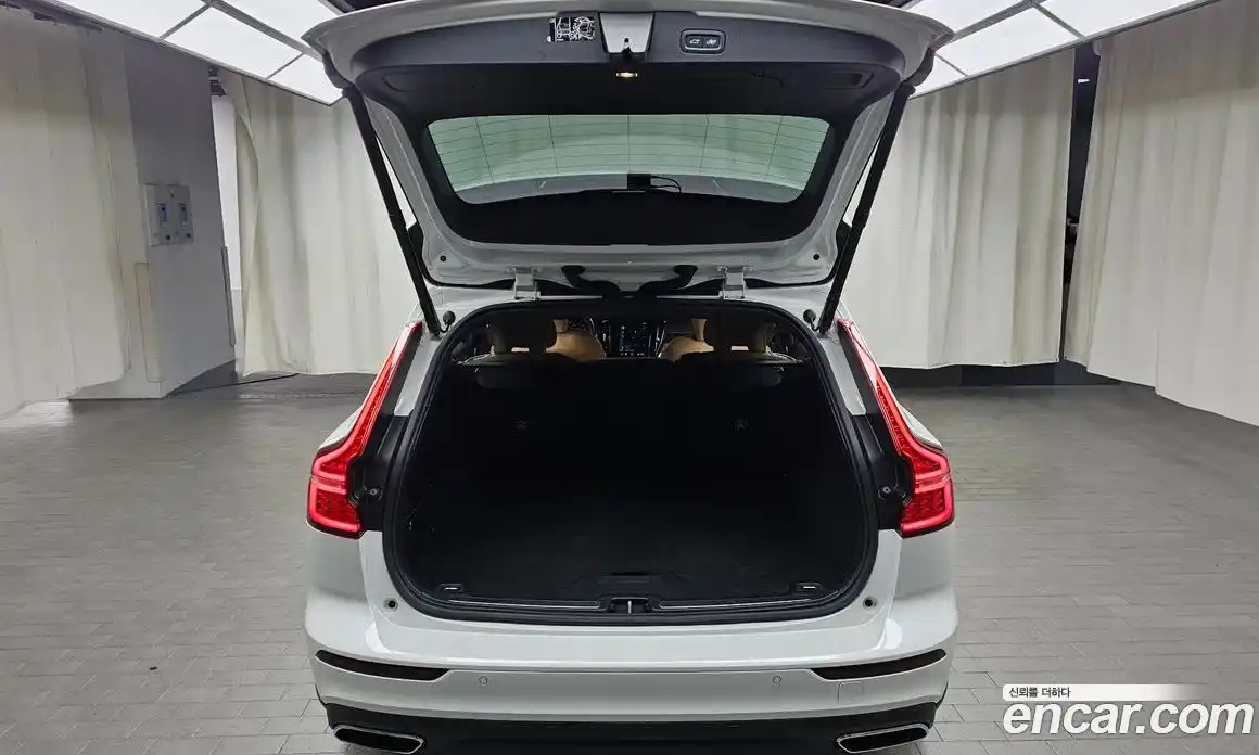 Volvo V60 2021 2.0 гидро в Москве № 2057880, фото 20
