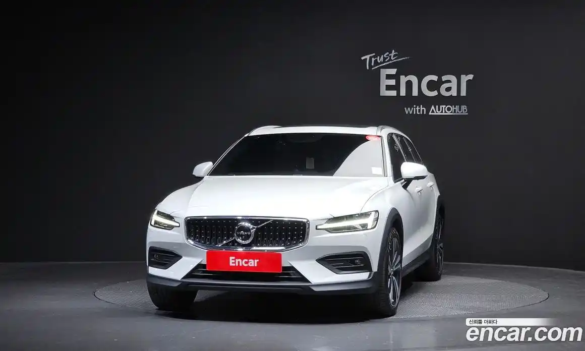Volvo V60 2021 2.0 гидро в Москве № 2057880, фото 3