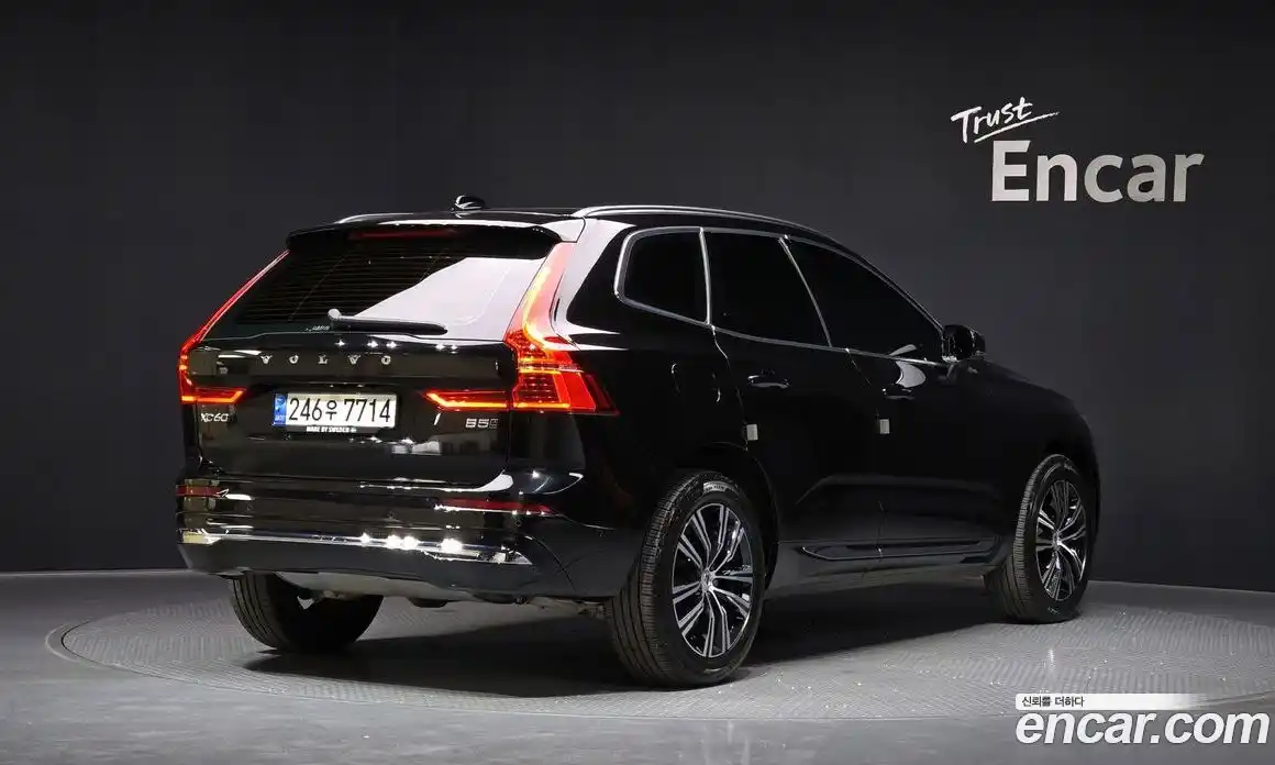 Volvo XC60 2022 2.0 гидро в Москве № 2057940, фото 2