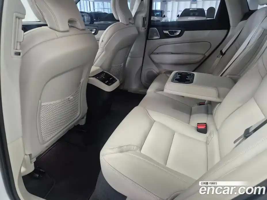 Volvo XC60 2025 2.0 гидро в Москве № 2058116, фото 13
