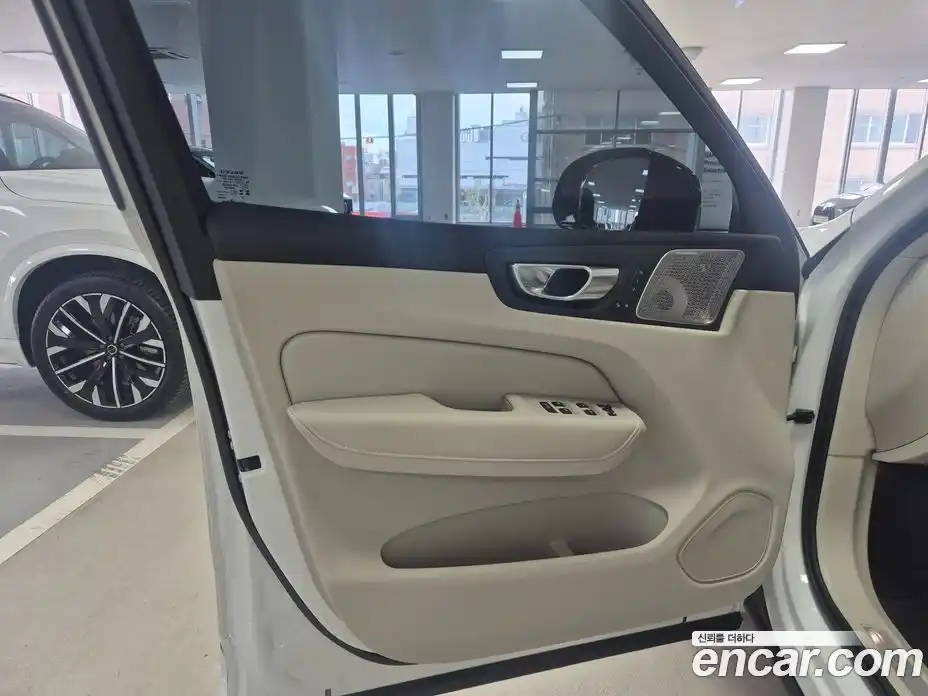 Volvo XC60 2025 2.0 гидро в Москве № 2058116, фото 17