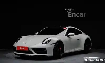 Porsche 911 Carrera 4 GTS