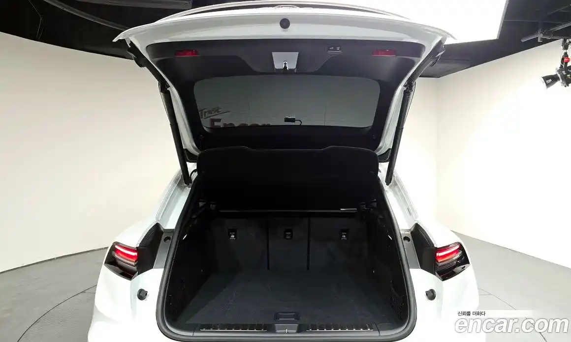 Porsche Macan 2025 0.2 гидро в Москве № 2058240, фото 30