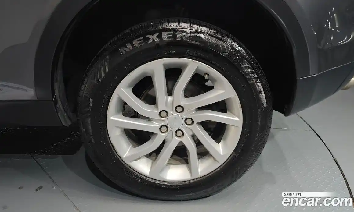 Land Rover Discovery Sport 2019 2.0 гидро в Москве № 2059013, фото 6