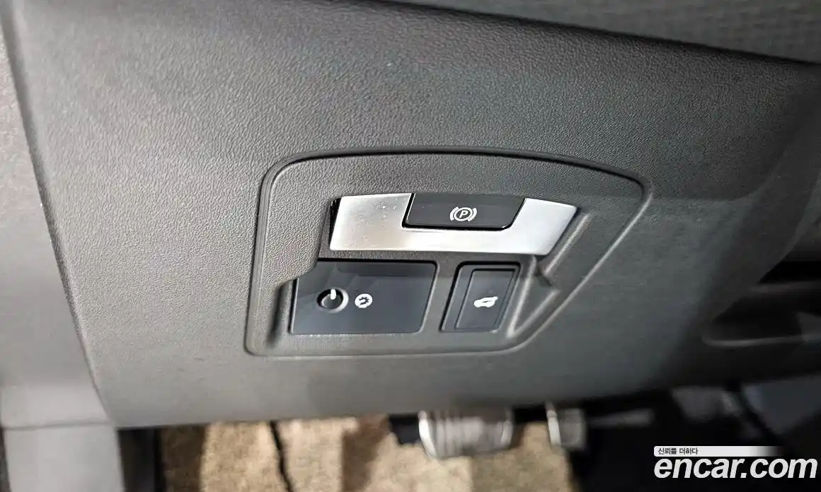 Land Rover Range-Rover Velar 2017 2.0 гидро в Москве № 2059034, фото 17