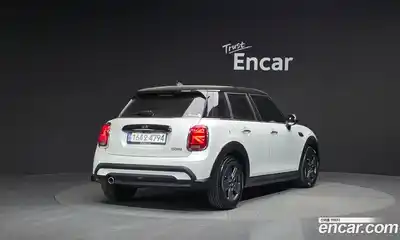 Mini Cooper 2023 1.5 гидро в Москве № 2059229, миниатюра 2