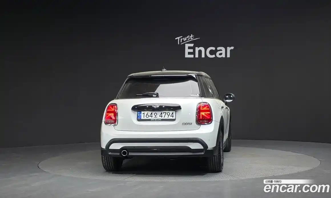 Mini Cooper 2023 1.5 гидро в Москве № 2059229, фото 4