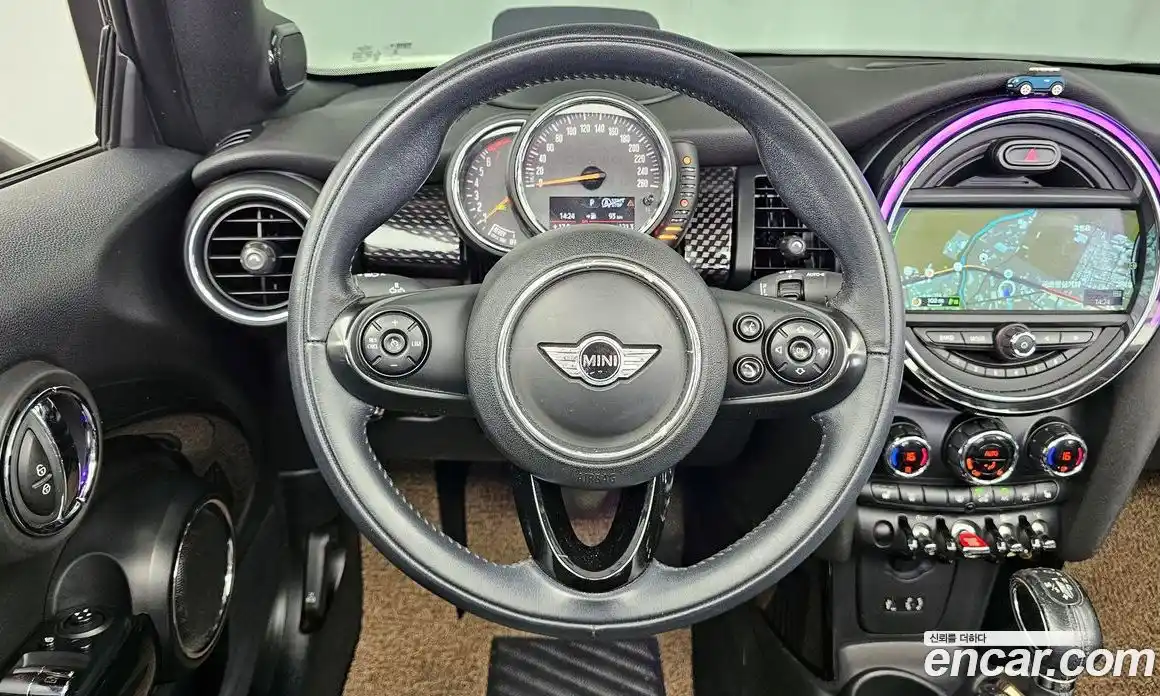 Mini Cooper Convertible 2016 2.0 гидро в Москве № 2059607, фото 13