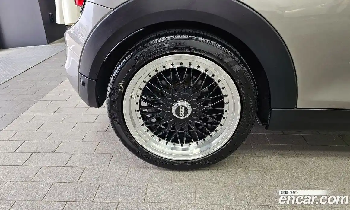Mini Cooper Convertible 2016 2.0 гидро в Москве № 2059607, фото 5