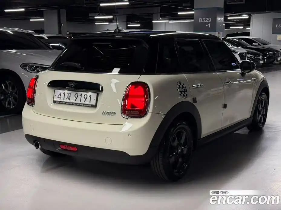 Mini Cooper 2018 1.5 гидро в Москве № 2059722, фото 4