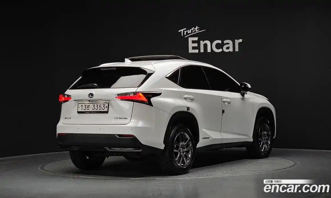 Lexus NX 2016 2.5 гидро в Москве № 2060059, фото 1