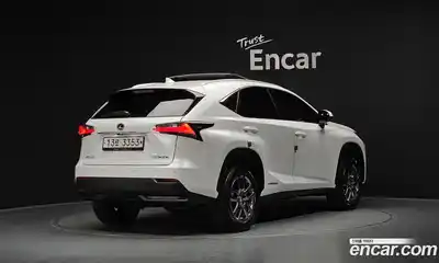 Lexus NX, 2016