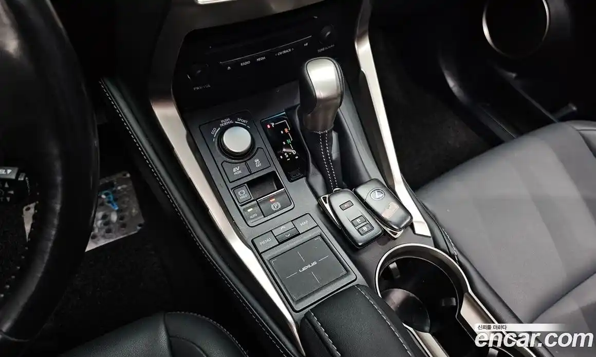 Lexus NX 2016 2.5 гидро в Москве № 2060059, фото 11