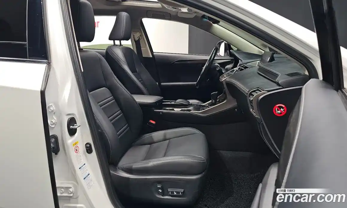 Lexus NX 2016 2.5 гидро в Москве № 2060059, фото 12