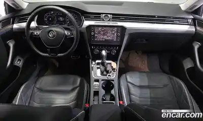 Volkswagen Arteon 2018 2.0 гидро в Москве № 2060420, миниатюра 9